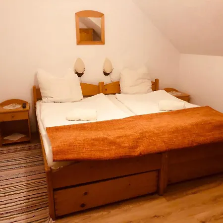 Bed & Breakfast Eniko Vendeghaz *
