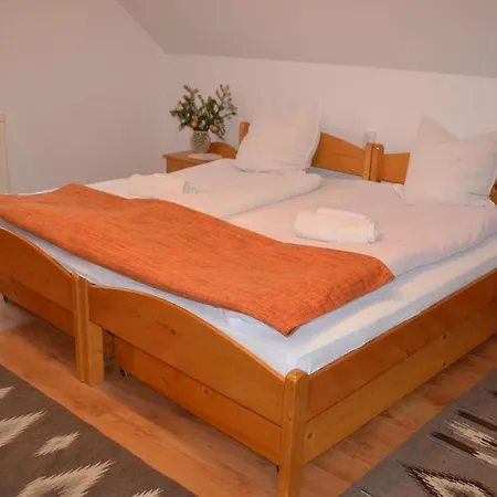 Bed & Breakfast Eniko Vendeghaz